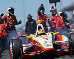 Castroneves and Team Penske win 2013 Pit Stop Challenge