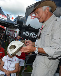 Jack Hanna signs autographs in the INDYCAR Fan Village
