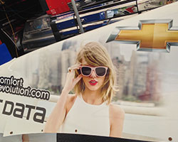 Tony Kanaan and Taylor Swift