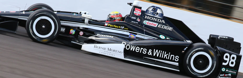 Gabby Chaves and R2-D2