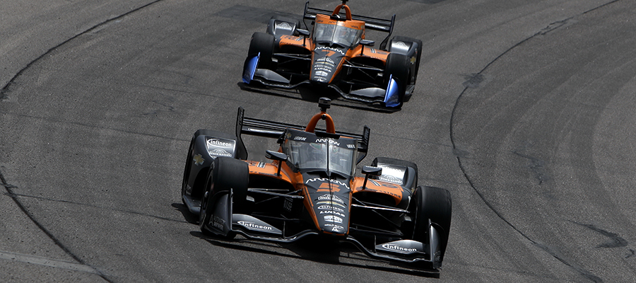 Pato O'Ward leads Oliver Askew on track at Iowa