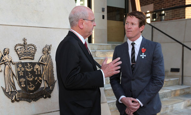 Dixon Given New Zealand Award