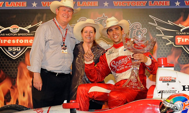 Justin Wilson Celebrates with Dale Coyne