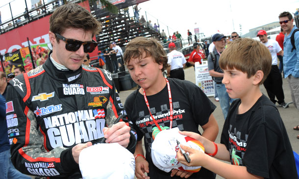 JR Hildebrand signs autographs in St. Pete
