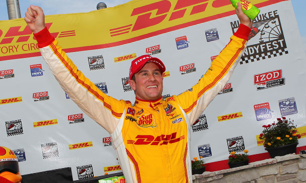 Ryan Hunter-Reay wins at Milwaukee