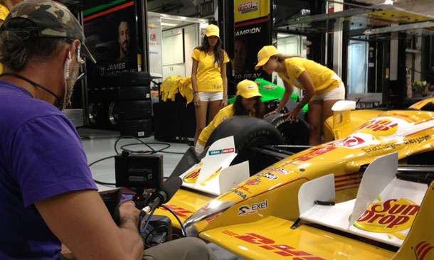 Donnavventura girls visit Andretti Autosport
