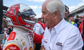 Thumbnail for Castroneves' crew wins TAG Heuer Pit Stop Challenge