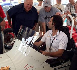Notes: Foyt catches up with an 'old friend'