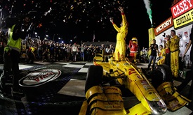 Thumbnail for Hunter-Reay repeats in another Iowa thriller