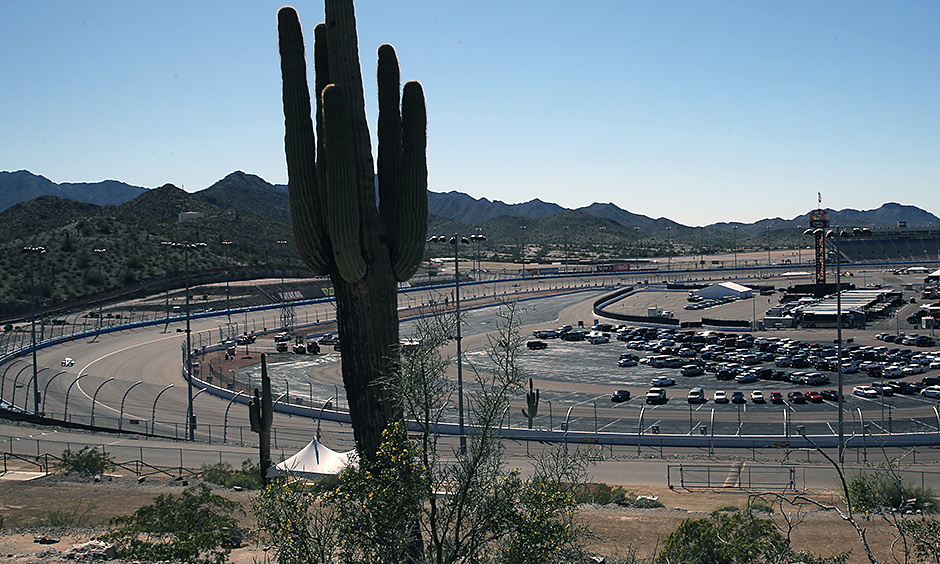 Phoenix Raceway Infield Grass Back to the future: INDYCAR returns to Phoenix International Raceway