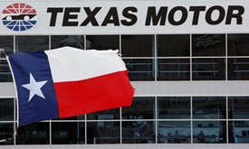 Thumbnail for Switch to day race forces changes in car setup for Firestone 600