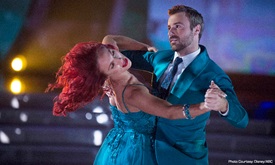 Thumbnail for Hinchcliffe ties for top judges' score in 'Dancing with the Stars' debut