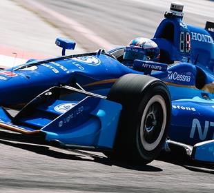 Dixon leads St. Petersburg warmup; Hunter-Reay finds tire barrier
