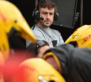 Concept of 'team' in INDYCAR racing impresses Alonso