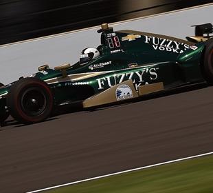 Carpenter defies winds to lead Indianapolis 500 third practice day