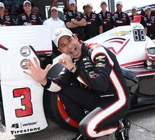 Castroneves claims 50th career pole with sizzling lap at Road America