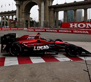 Saavedra works to get up to speed in Toronto opening practice