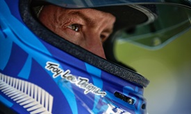 Thumbnail for Dixon laser focused on collecting fifth series championship