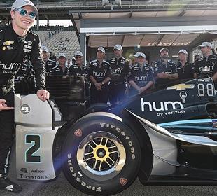 Record pole lap adds big point to Newgarden's lead