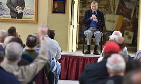 Thumbnail for Fans delighted to hear IMS historian Davidson's tales