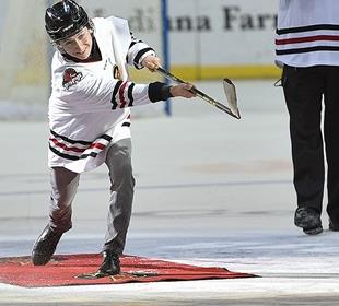 Veach enjoys chance to take ice for Indy Fuel 'Shoot the Puck' try
