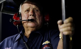 Thumbnail for Notes: Foyt survives second encounter with Africanized killer bees