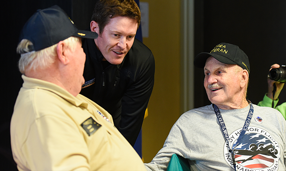 Scott Dixon with Indy Honor Flight Veterans
