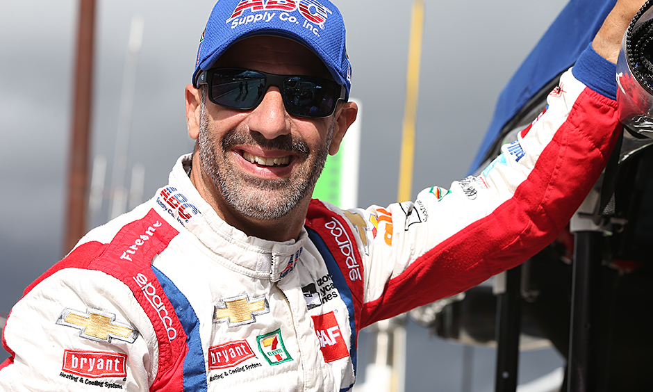 As he's done for two decades, Kanaan keeps racing on his terms