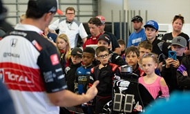 Thumbnail for Rahal encourages INDYCAR's 'racers of tomorrow'