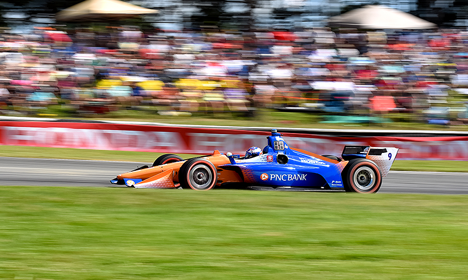Scott Dixon on course.