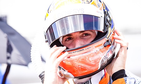 thumbnail for Andretti Autosport Drafts Hinchcliffe for Final Three Races