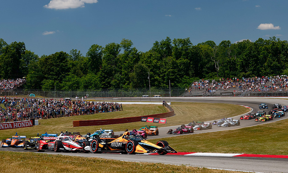 Racing at Mid-Ohio