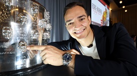 Thumbnail for Indy 500 Winner Alex Palou Unveils Image on Borg-Warner Trophy
