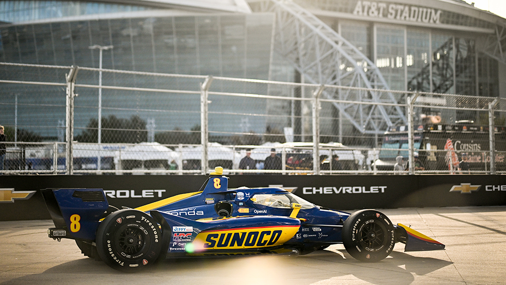 Kyffin Simpson Paces Windy Warmup in Arlington