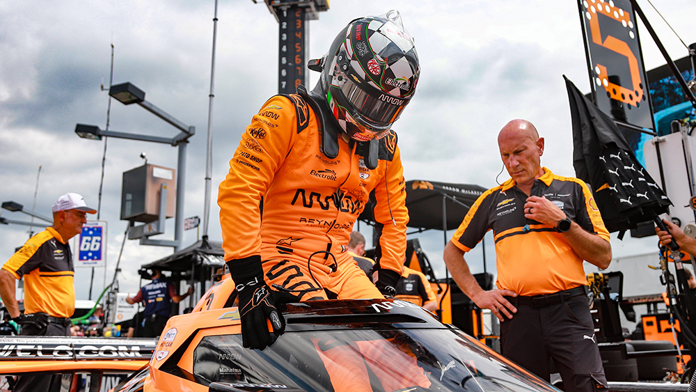 Pato O’Ward Leaps to Top Late in Opening Practice at WWTR